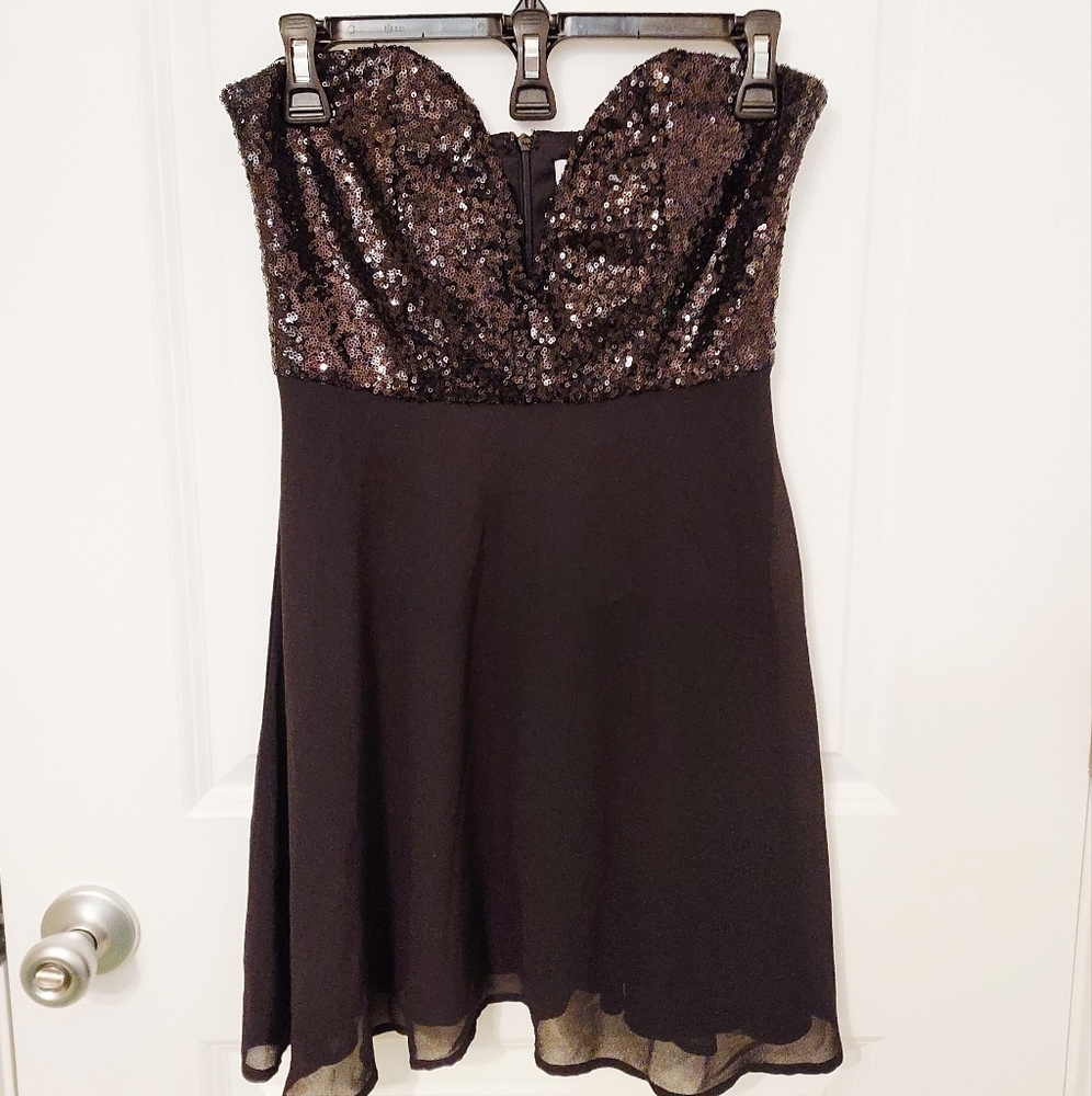 Tobi Sequin Strapless Dress